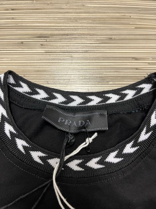 Tricou Prada mărimea XXL,nou cu etichetă