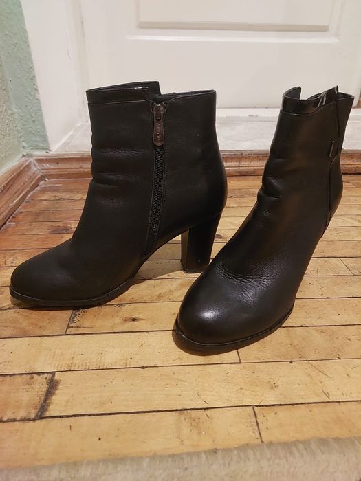 Демисезонные полусапожки