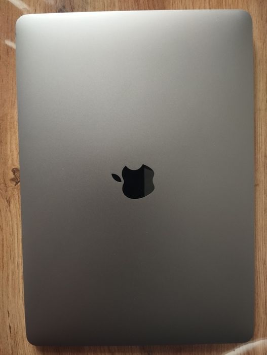 MacBook air M1 8/256