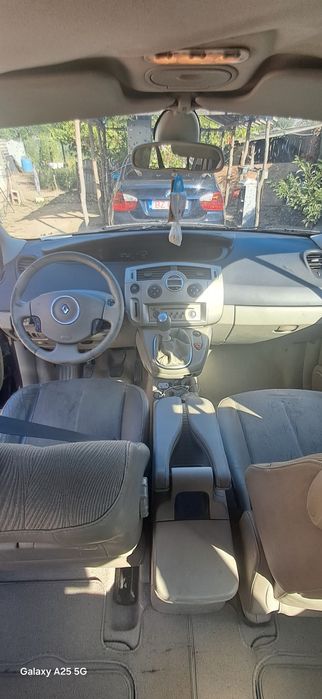 Vând Renault scenic 2