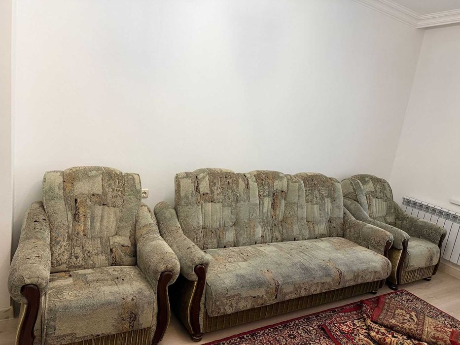 Диван, два кресла