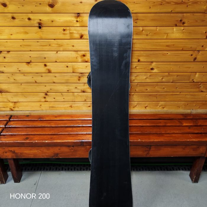 Se vinde placa snowboard 156