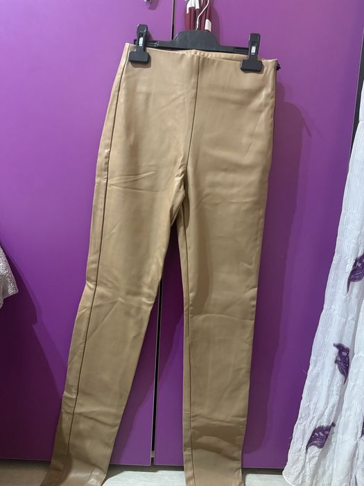 pantaloni piele zara marimea XS