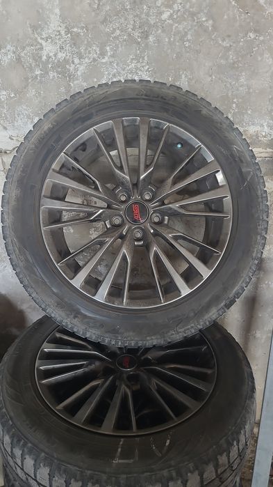 Продам диски 18 размер с резиной