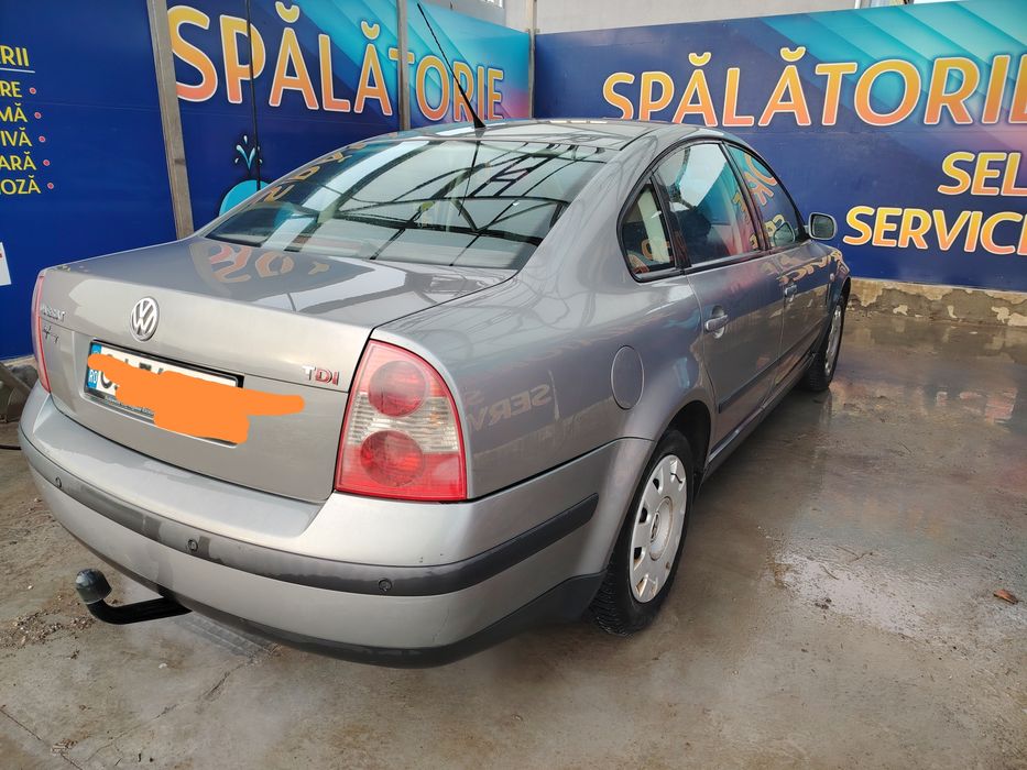 Vând Volkswagen Passat