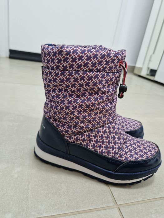 Vând Ghete Tommy Hilfiger