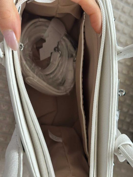 малка дамска чанта