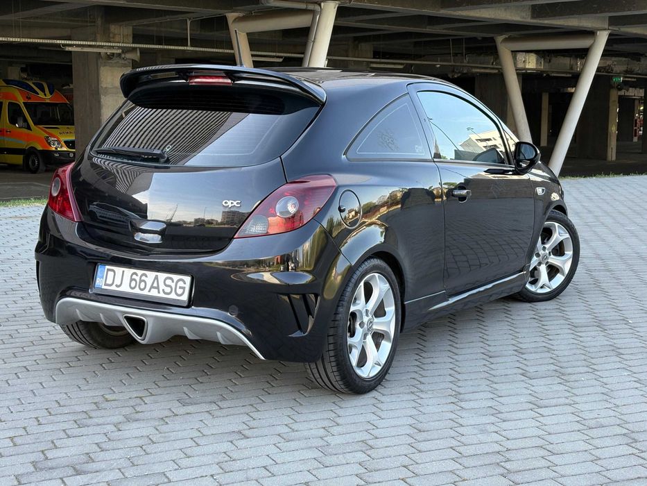 Opel Corsa D OPC 220 cai