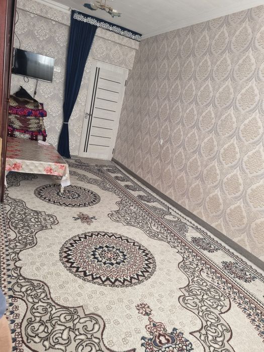 Сотилади Чилонзор 20 квартал 2 хонали