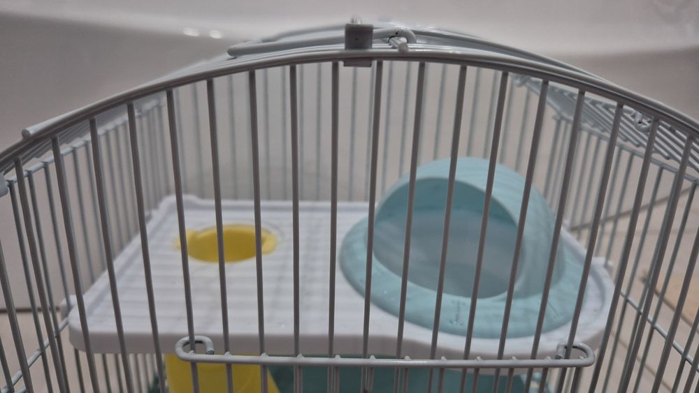 Продам клетку в отличном состоянии