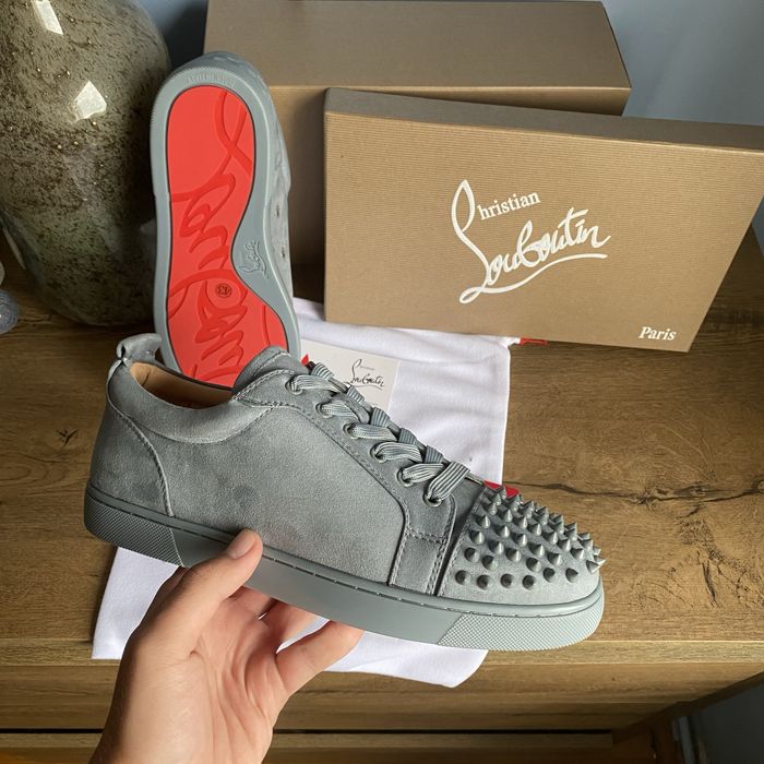 Louboutin gri spikes full box 41,42,43