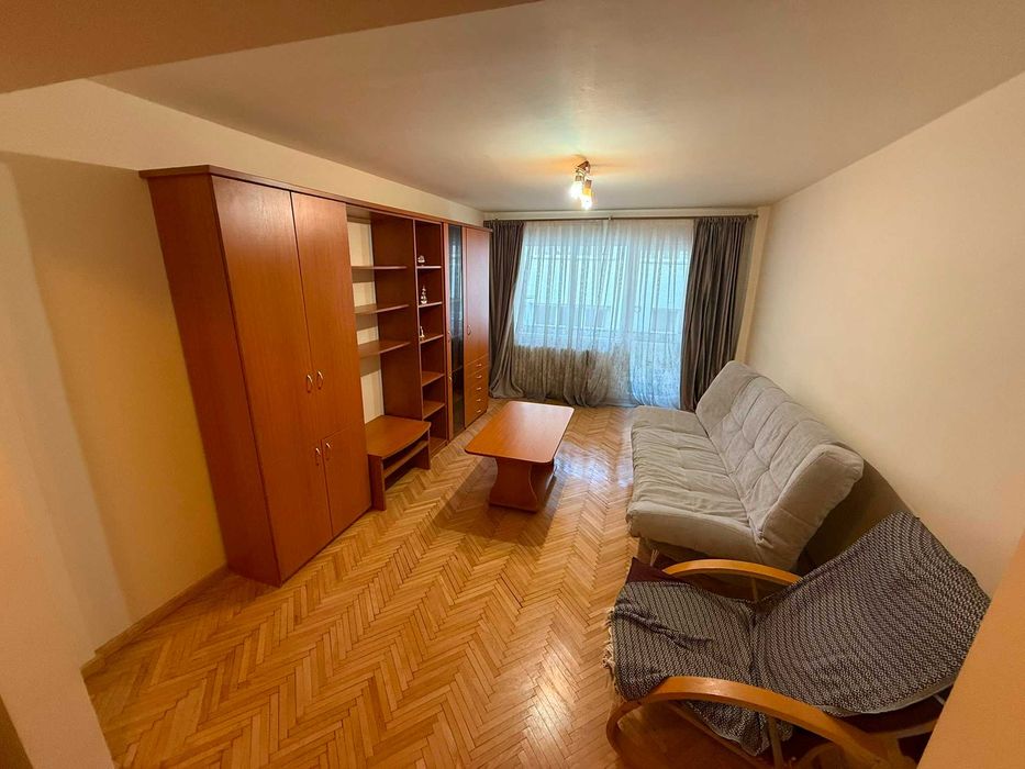 Închiriez apartament cu 3 camere Alba Iulia