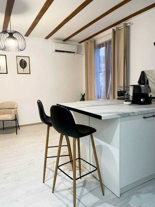 Дава се под наем Двустаен апартамент в София, Център - 70 кв.м за 510 € - Снимка #1