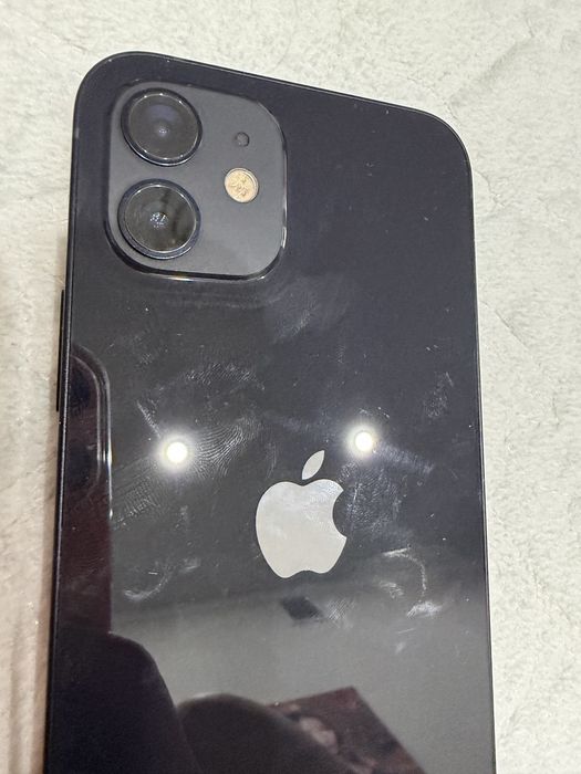 Продам айфон 12 в хорошем состоянии!