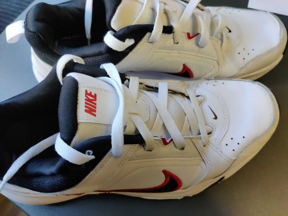 Nike 45 номер бели