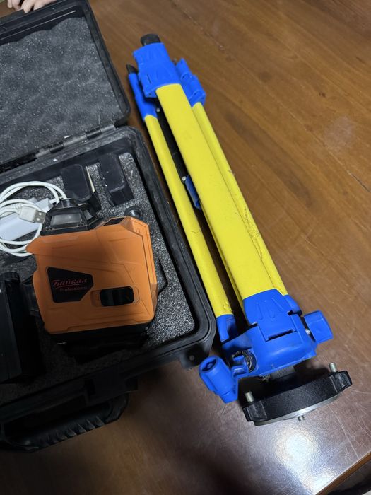 Лазерный нивелир