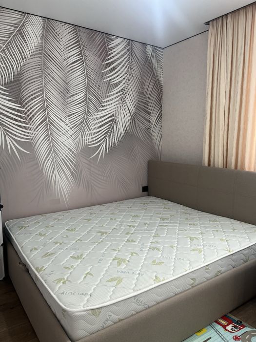 Кровать двуспальная