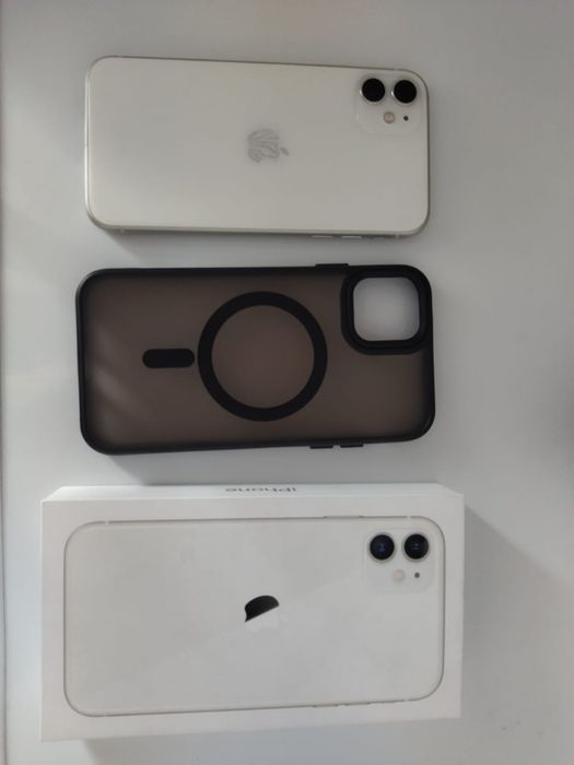 Айфон 11 продам срочно