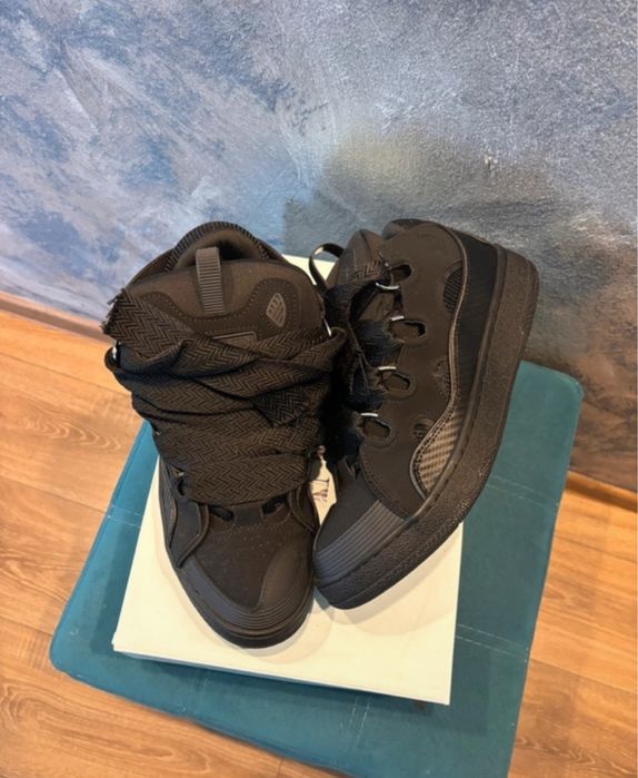 Lanvin curb black