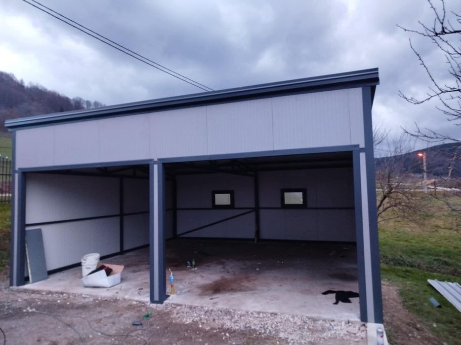 Garaj metalic 3.5 x  6.5 din panouri sandwich