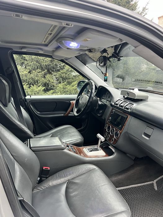 Mercedes benz ml 320 w163