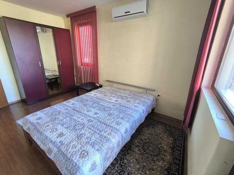 Дава се под наем Тристаен апартамент в Бургас, Лазур - 112 кв.м за 612 € - Снимка #3