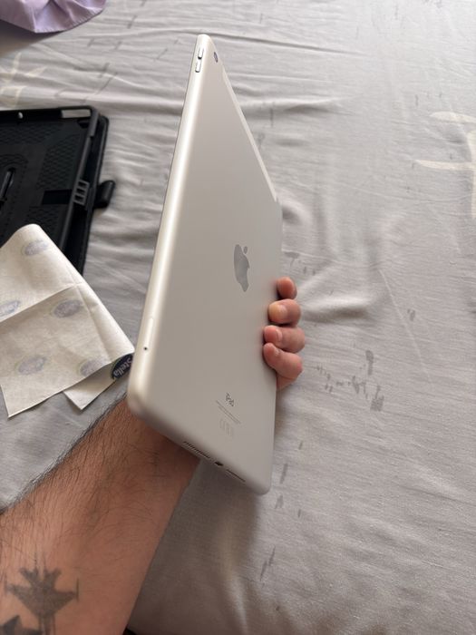 iPad 9th generation (2021)- 10.2