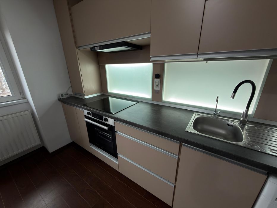 Inchiriez garsoniera Militari Residence cu acces parcare