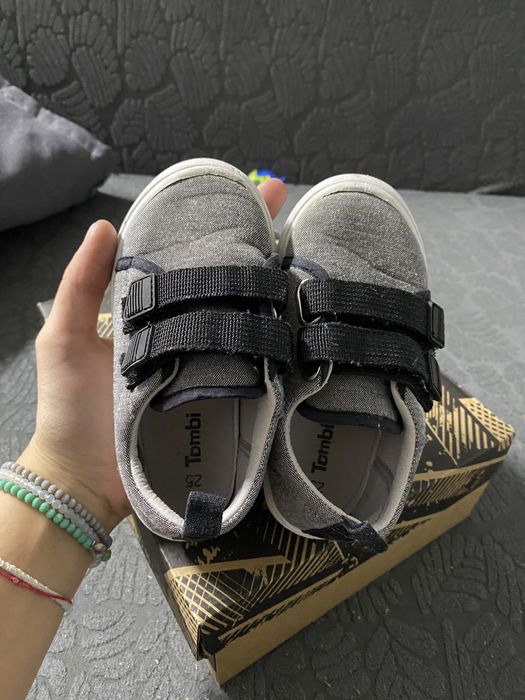 Кроссовки детские , кеды