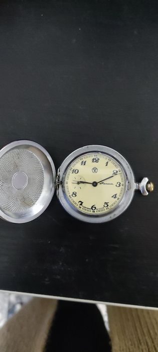 Винтажные карманные часы Молния.