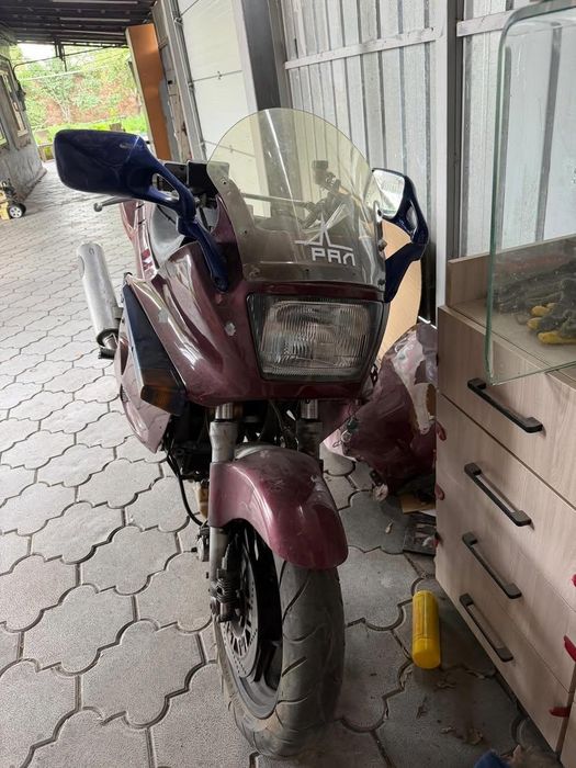 Kawasaki gpz 1000r