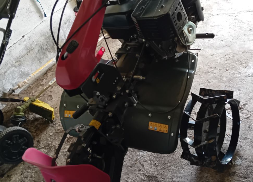 Motocultor Weima WM1100F-6 cu diferential, motor 16 CP,  6 viteze + masa  cosire