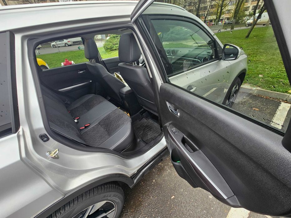 Suzuki vitara 2024 luxus 3600km 2wd