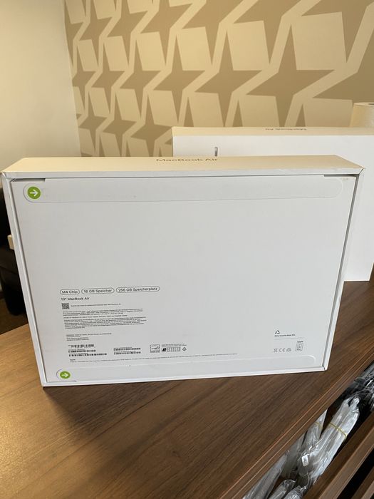 MacBook Air 13-inch/ M4 / 16 Gb RAM / 256 Gb / Silver / Sigilat|