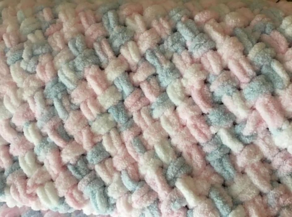 Вязаные плюшевые пледы