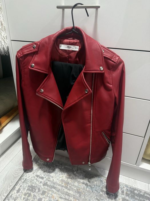 Продам кожанку бу