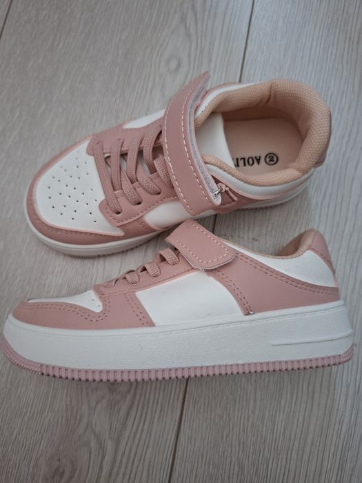Adidași Roz mărimea 30