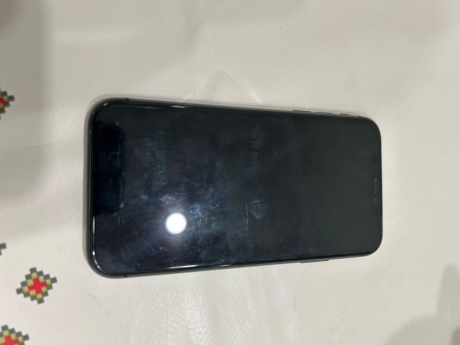 Продам iPhone 11