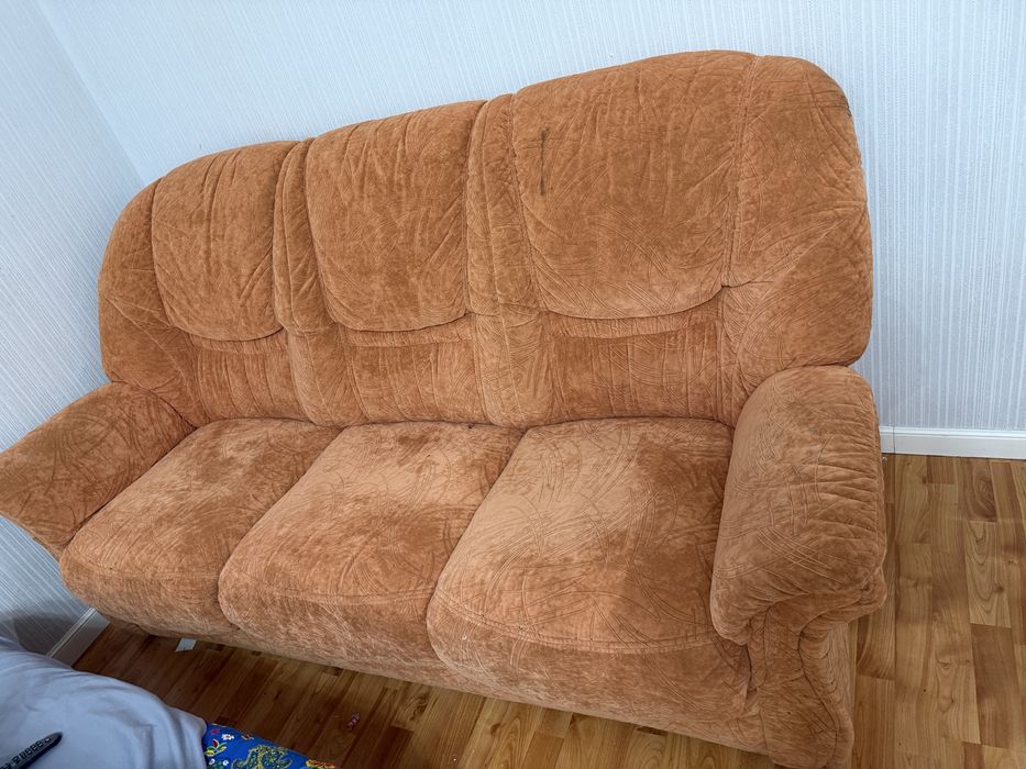 Диван 6000 тг. Самовывоз.