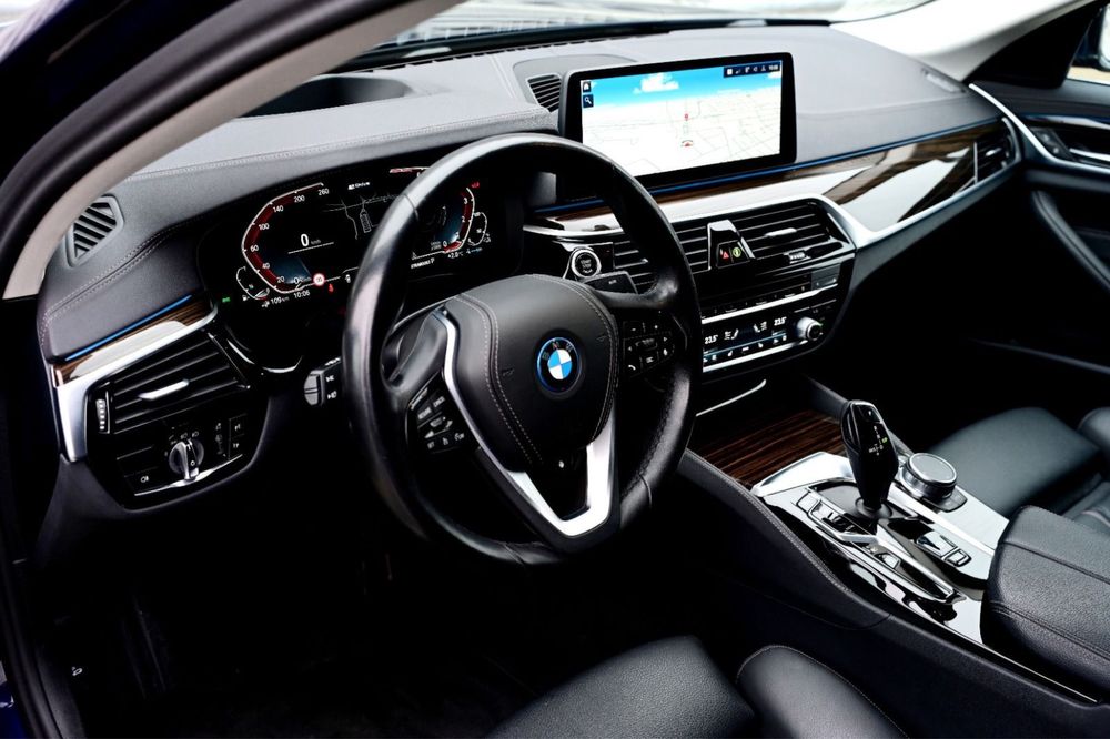 Bmw 530e X drive Plug in hybrid km reali fara accidente Far laser