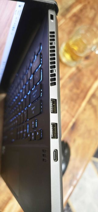 ASUS ROG Zephyrus Ryzen 7 4800HS 40GB RAM + Бонус втори 4К IPS дисплей