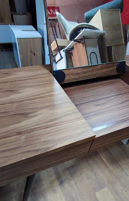 РАЗЧИСТВАМЕ СКЛАДА Тотална Разпродажба конзолна маса VIVO