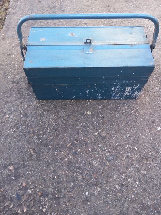 Куфар за инструменти