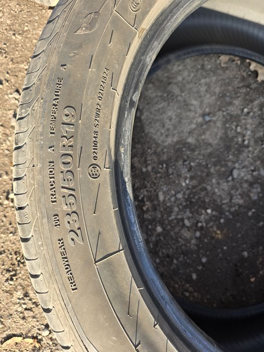 Резина летняя 235/50/R19