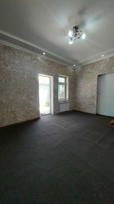 Аренда.1/1/9 Яшнобод рн.Авиасозлар-2.Квартира пустая.250у.е.