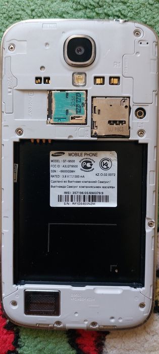 Телефоный на запчасти