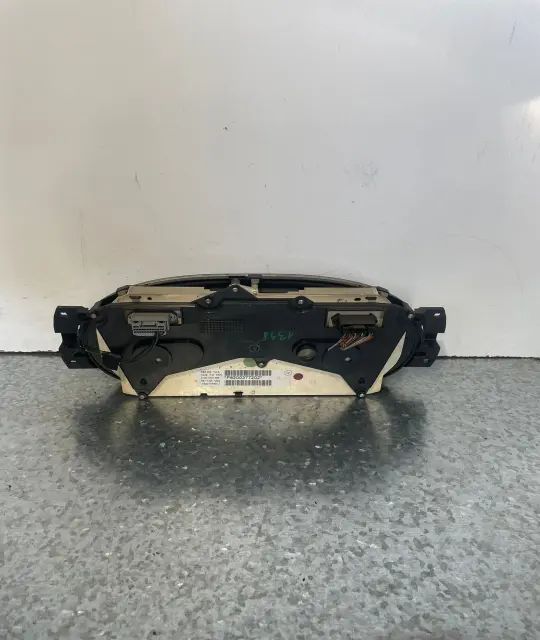 Ceasuri bord Dacia Logan 2006 1.4 MT (75 hp)