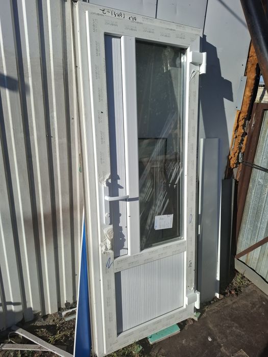 Продам дверь 70-180 см