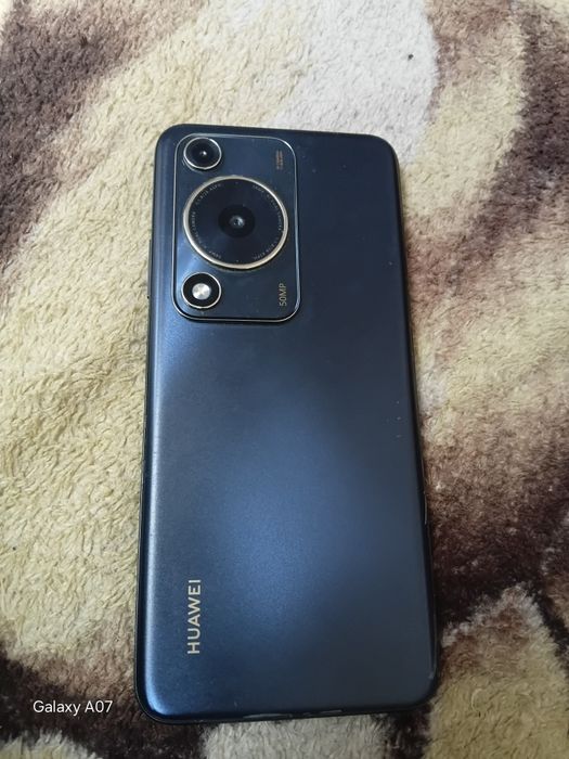 Продам Huawei Enjoy 70 с разбитым экраном