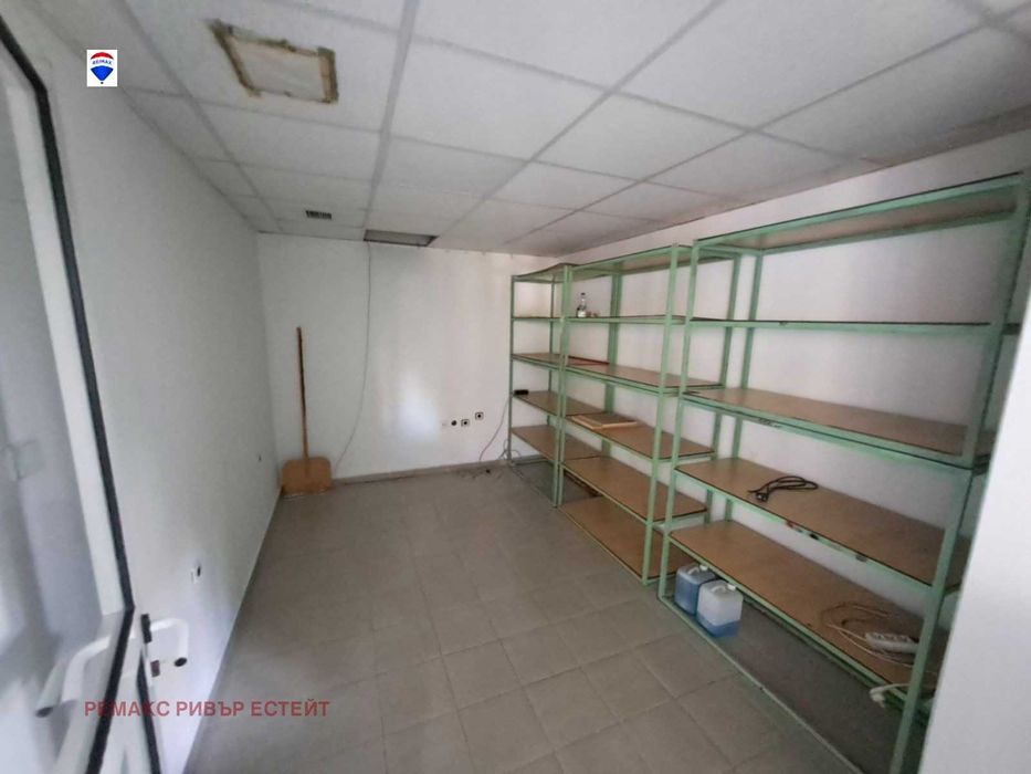 Дава се под наем Промишлена сграда в Русе, Родина 1 - 1000 кв.м за 5508 € - Снимка #3
